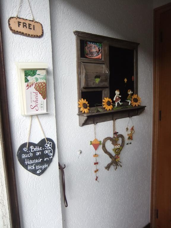 Pension / Ferienwohnungen Scheid Kestert Exteriör bild